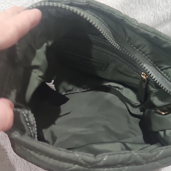 Marc Jacobs Olive Quilted Crossbody Bag - Picture 9 of 10